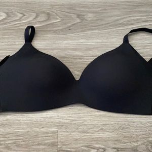 Black wing woman size 6